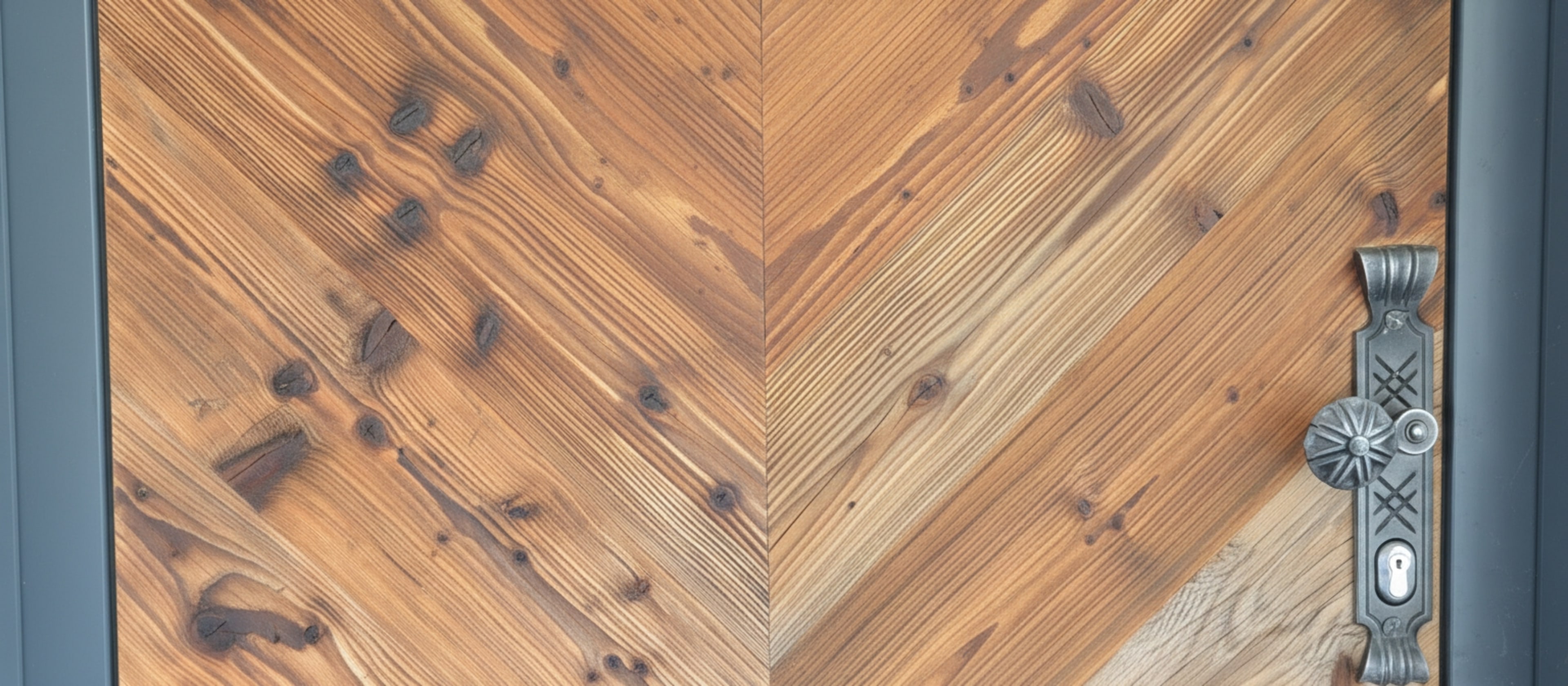 Elektronisches Schloss mit Zahlencode am Chalet