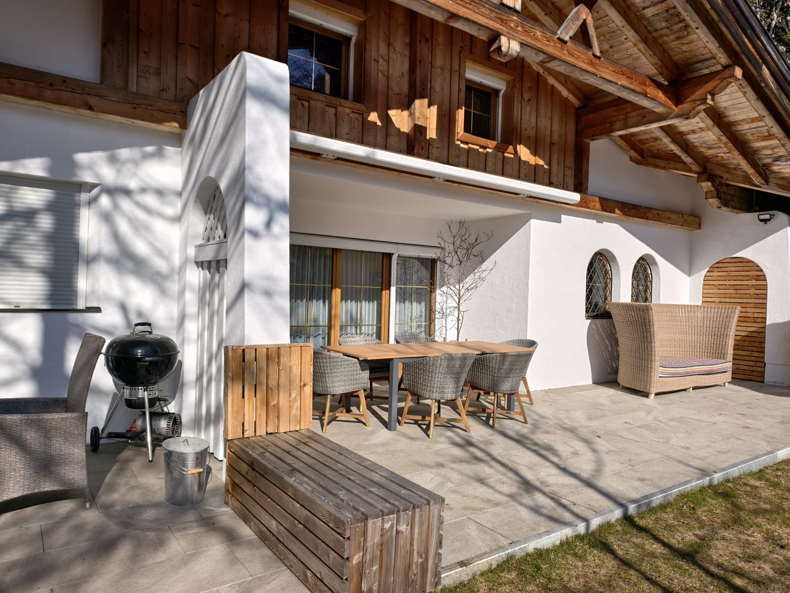 Den møblerede terrasse