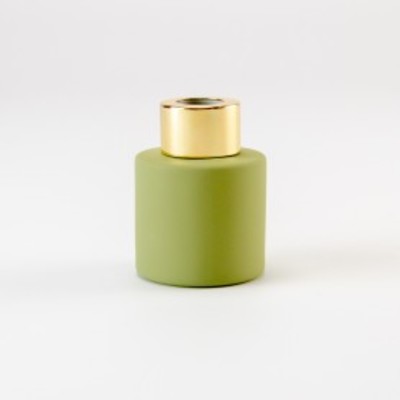 parfumflesje-zijdegroen-met-gouden-schroefdop-50-ml.jpg id=