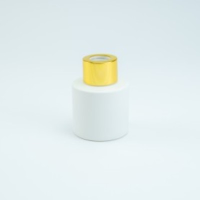 parfumflesje-cylinder-wit-met-gouden-schroefdop-50-ml.jpg id=