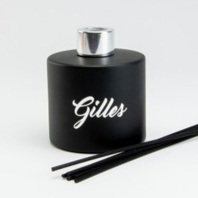 set-parfumfles-cylinder-zwart-met-zilveren-schroefdop-geurstokjes-200ml.jpg id=