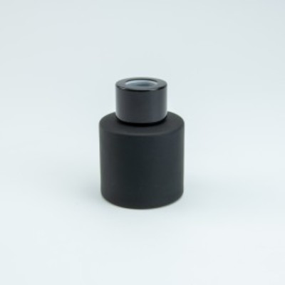 parfumflesje-cylinder-zwart-met-zwarte-schroefdop-50-ml.jpg id=