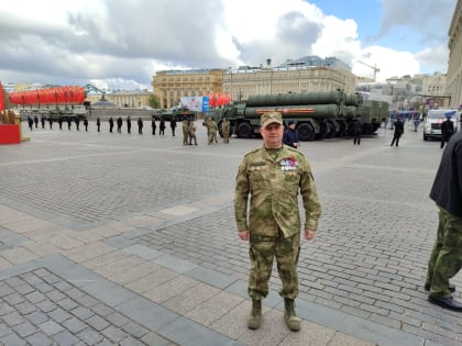 Участник СВО и член Бюро Совета реготделения партии СРЗП Дмитрий Ковалев принял участие в Параде Победы на Красной Площади