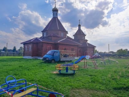 У храма Державной иконы Богородицы в Гусино оборудована новая площадка для детей