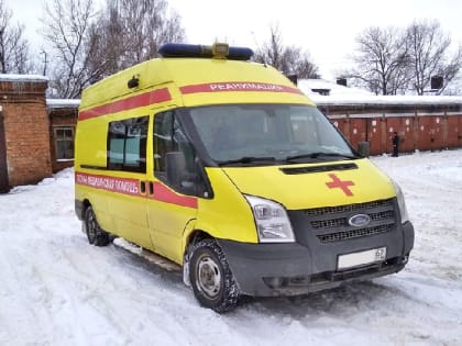 Девушка – в больнице. На трассе в Смоленской области иномарка врезалась в ограждение