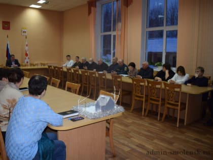 Глава Духовщинского района Борис Петифоров провел расширенное рабочее совещание