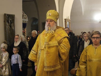 Преосвященнейший Сергий, епископ Вяземский и Гагаринский, совершил молебен в канун Нового Года