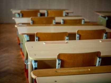 В Смоленске закрыли на карантин школу, в районах – отдельные классы