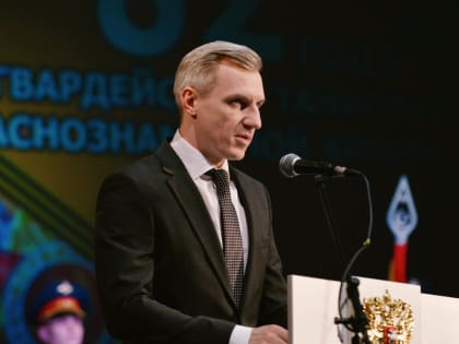 Василий Анохин поздравил смолян с годовщиной 1-й танковой армии