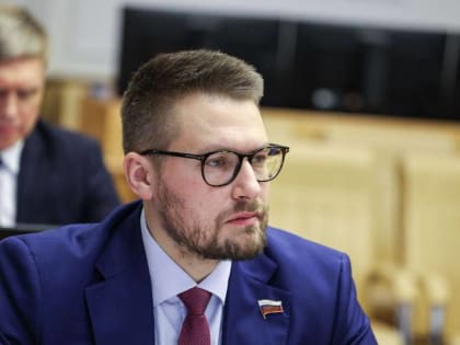 Смоленский сенатор Руслан Смашнев выступил на экономическом комитете 