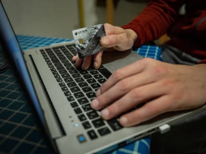 Пытаясь сдать жилье в аренду житель Смоленской области остался с долгом