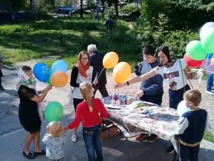 Служба «Милосердие» поздравила прихожан Верхне-Георгиевского храма с началом учебного года