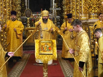 Архипастырь совершил Всенощное бдение в Свято-Успенском кафедральном соборе г. Смоленска