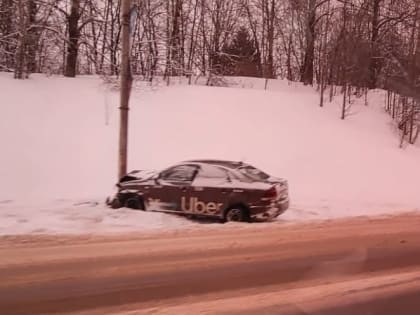 Из-за прошедшего в Смоленске снегопада случилось несколько аварий