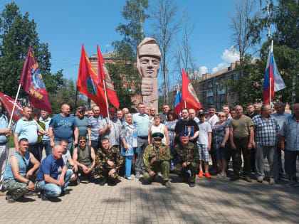 Единороссы Смоленщины приняли участие в митингах ко Дню ветеранов боевых действий