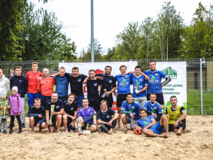 В Смоленске прошёл кубок «Соловьиная роща» по пляжному футболу