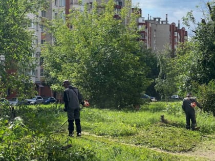 Александр Новиков проинспектировал уборку улиц в Ленинском районе