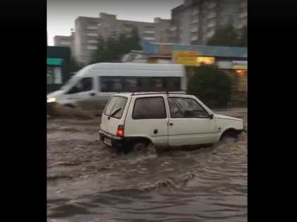 В Смоленской области затопило мост и автомобильную дорогу