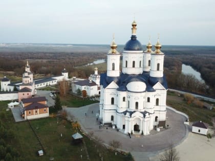 Митрополит Исидор принял участие в Патриаршем богослужении в Брянской епархии