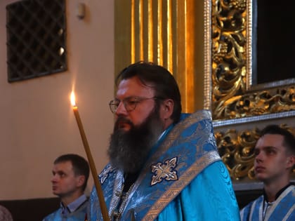 Архипастырь возглавил акафистное чтение перед Смоленской иконой Божией Матери «Одигитрия»