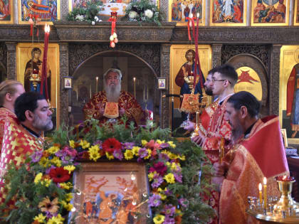 Епископ Вяземский и Гагаринский Сергий совершил Божественную литургию в Свято-Владимирском мужском монастыре на истоке Днепра