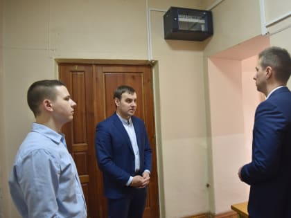 ЛДПР ускоряет Интернет в смоленском Дворце творчества детей и молодежи