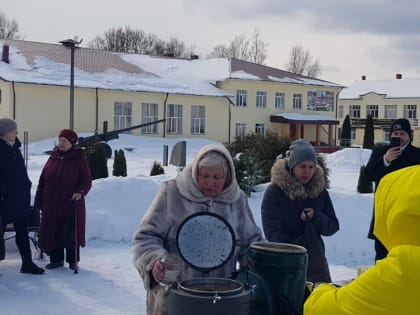 Волонтеры мобильного пункта помощи «Забота рядом» посетили наш район