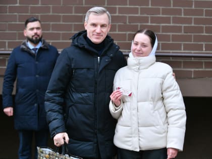 В Сафоново 13 работников получили ключи от служебного жилья