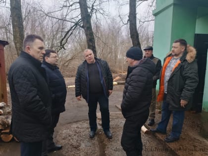 Встреча руководства муниципального округа с инициативной группой жителей Верхнеднепровского по вопросу работы местной бани