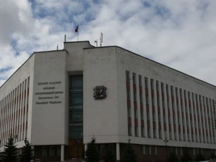 Владимир Путин наградил Смоленскую военную академию орденом Кутузова