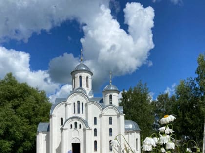 В Богоявленском храме с. Соколино прошли праздничные мероприятия по случаю 600 летия обретения мощей прп. Сергия Радонежского