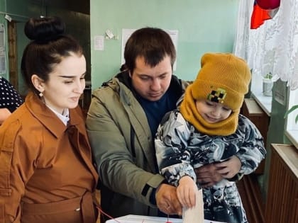 «Настроение праздничное!». Как прошел второй день выборов президента России в районах Смоленской области