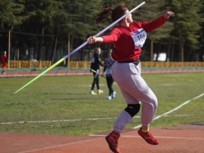 Смоленская спортсменка завоевала награду на Всероссийских соревнованиях по легкоатлетическим метаниям