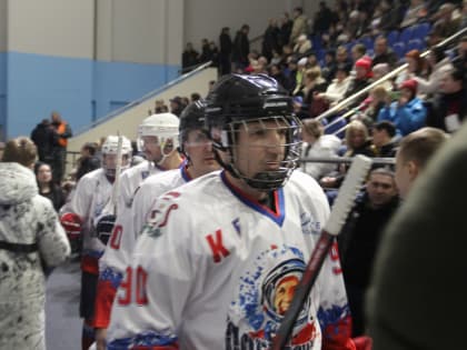 Василий Анохин пообещал возродить профессиональный хоккей в Смоленской области