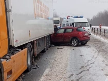 В аварии в Краснинском районе Смоленщины есть пострадавшие