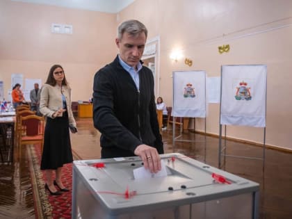Василий Анохин проголосовал на выборах в Смоленской области