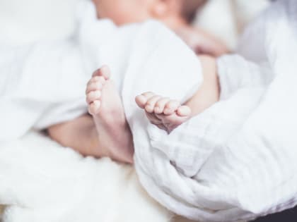 Смоленские медики начали выявлять наследственные заболевания у малышей с первых дней жизни