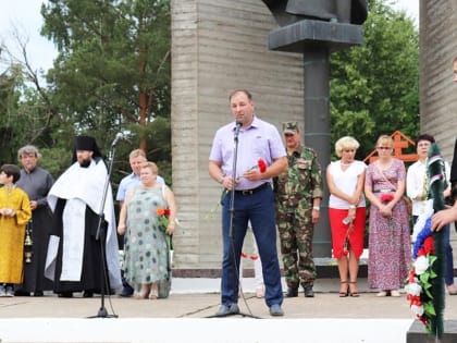 В селе Карманово Гагаринского района простились с павшими в Великую Отечественную войну