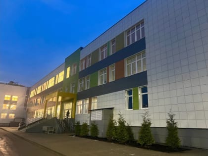 Александр Новиков ознакомился с подготовкой к образовательному процессу в новой школе № 41