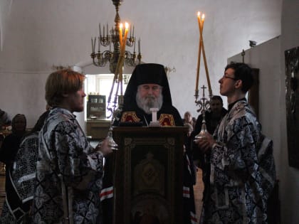 В четвёртый день Великого поста епископ Вяземский и Гагаринский Сергий совершил уставные богослужения в Свято-Троицком соборе г. Вязьмы