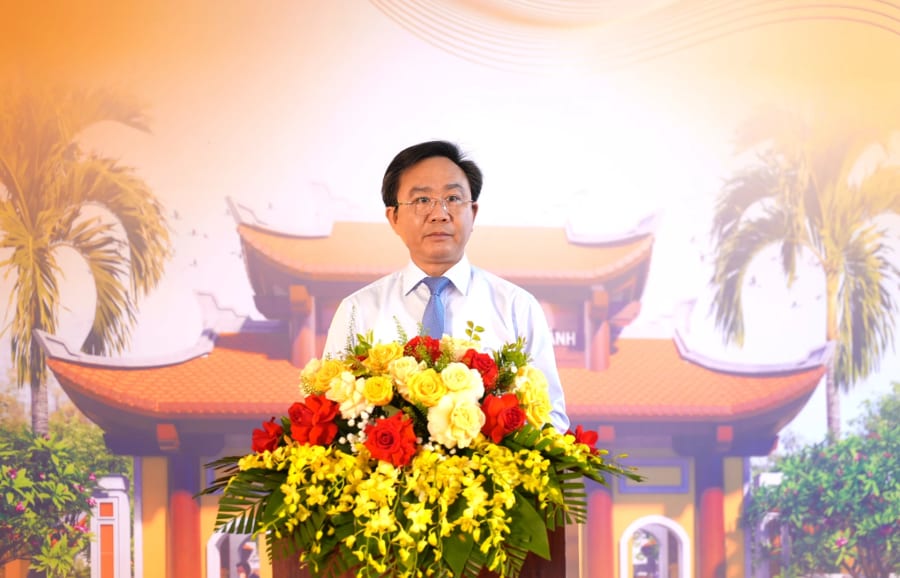 Đồng chí Hoàng Xuân Tân, Phó Chủ tịch UBND tỉnh phát biểu tại buổi lễ - Ảnh: T.Đ