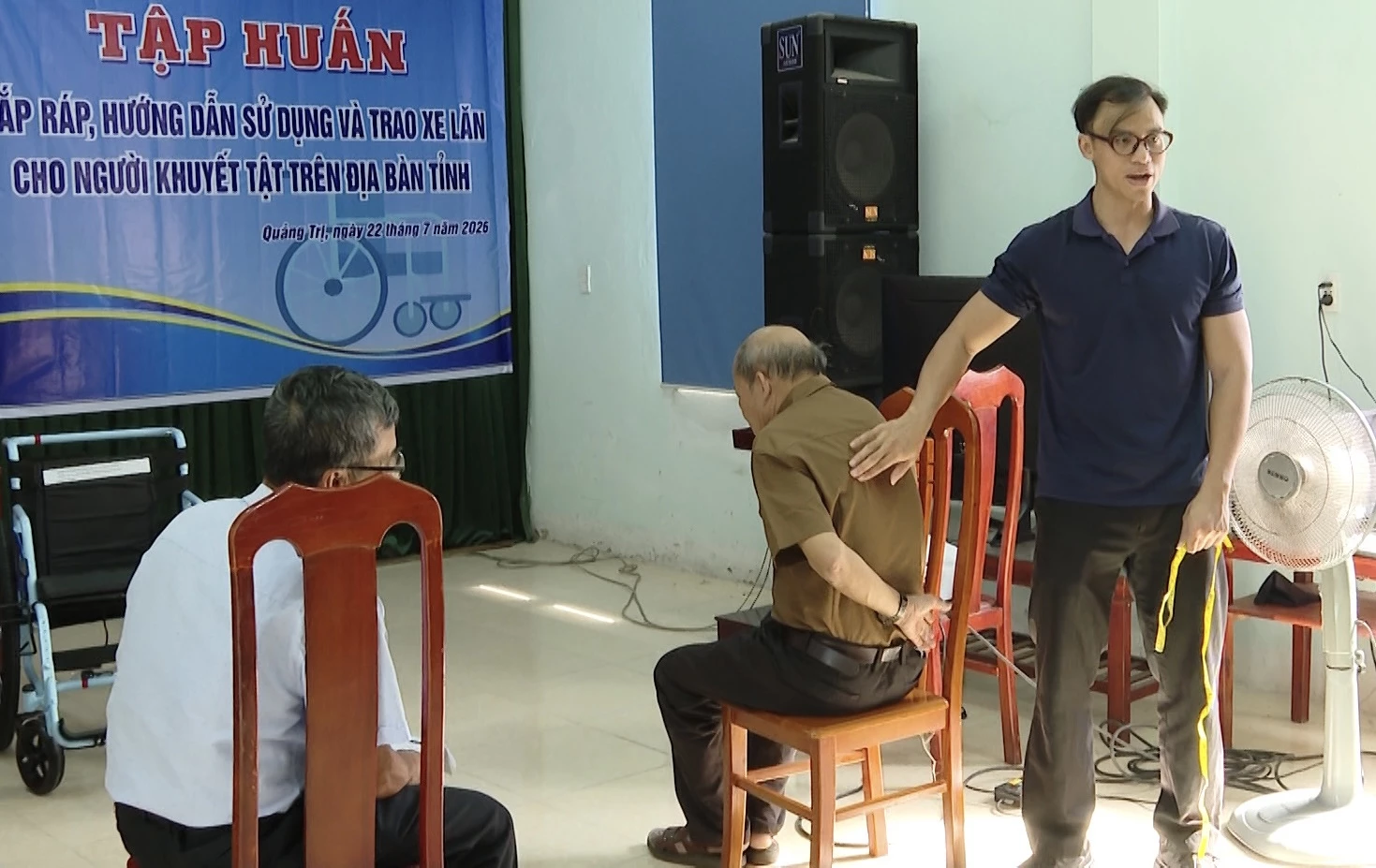 Hướng dẫn lựa chọn, điều chỉnh và sử dụng xe lăn phù hợp với người khuyết tật - Ảnh: K.H