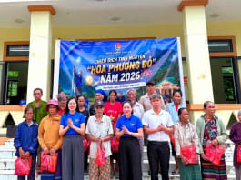 Tuổi trẻ Đồng Hới sôi nổi với chiến dịch 'Hoa phượng đỏ'