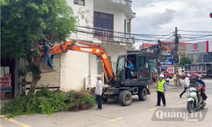 Quyết liệt giải tỏa hành lang an toàn giao thông