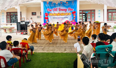 Ấm áp Trung thu cùng 'Lồng đèn thắp sáng ước mơ'