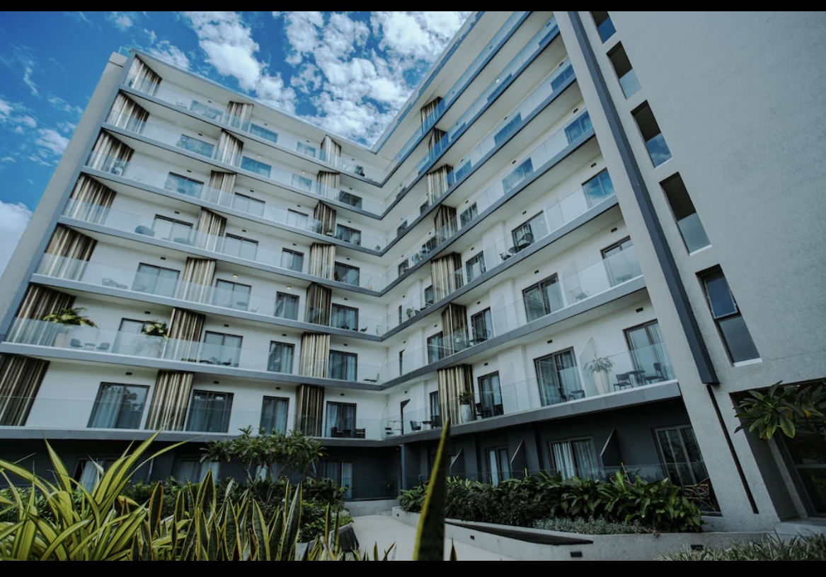 THE LENNOX APARTMENTS 