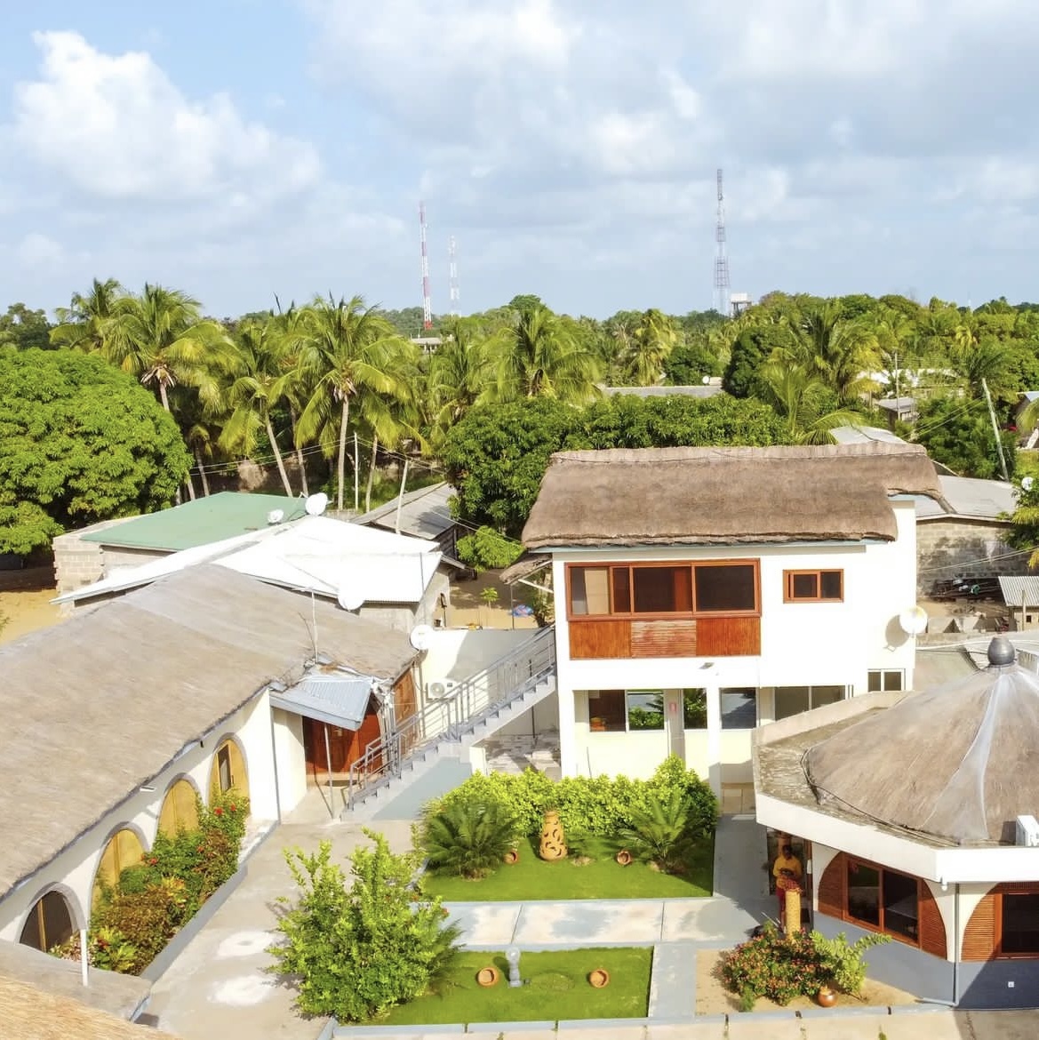 VILLA AMORE BEACH RESORT 