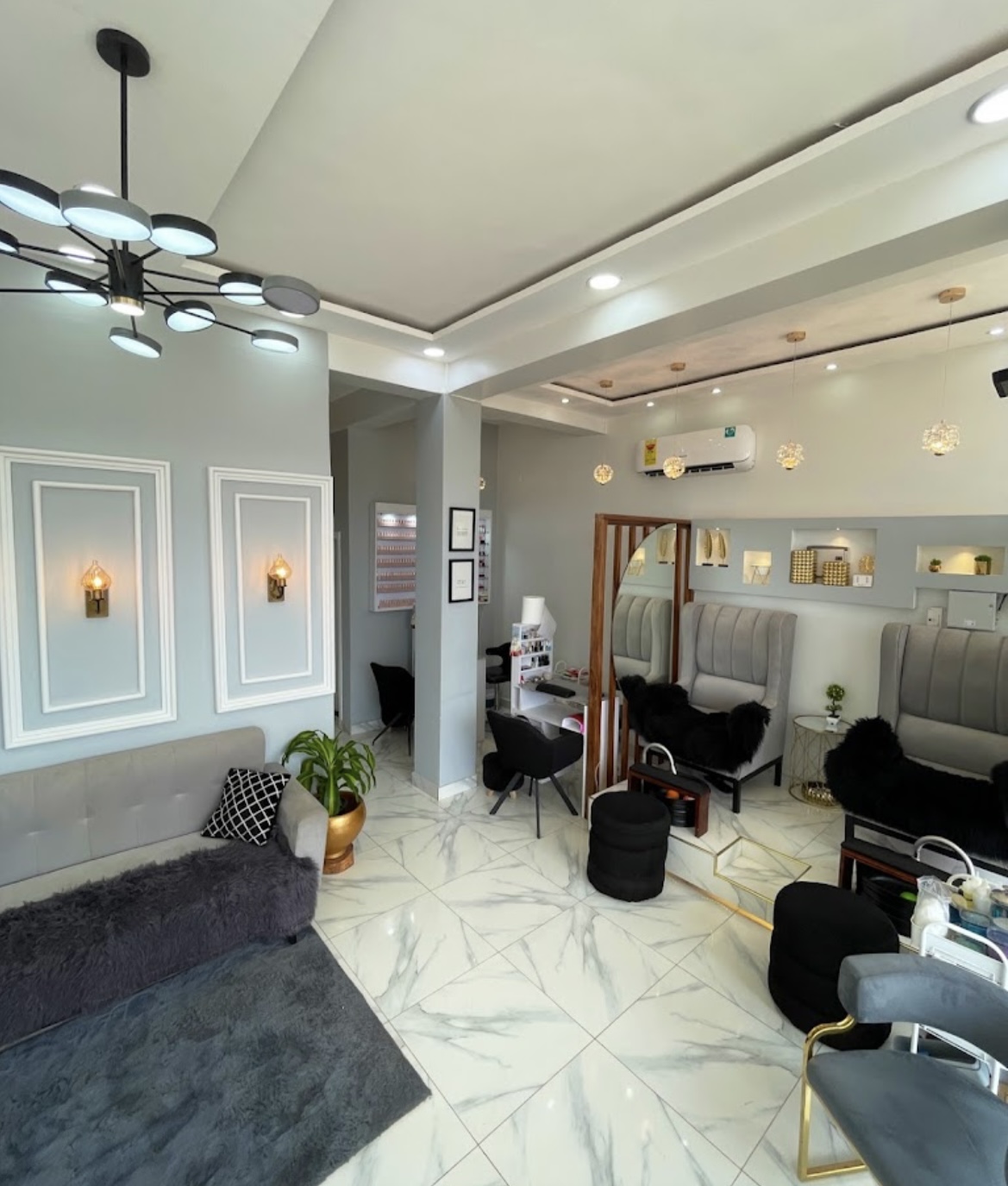 SIGNATURE SPA