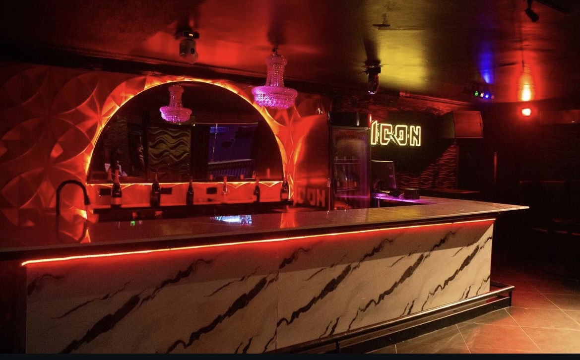 CLUB ICON 