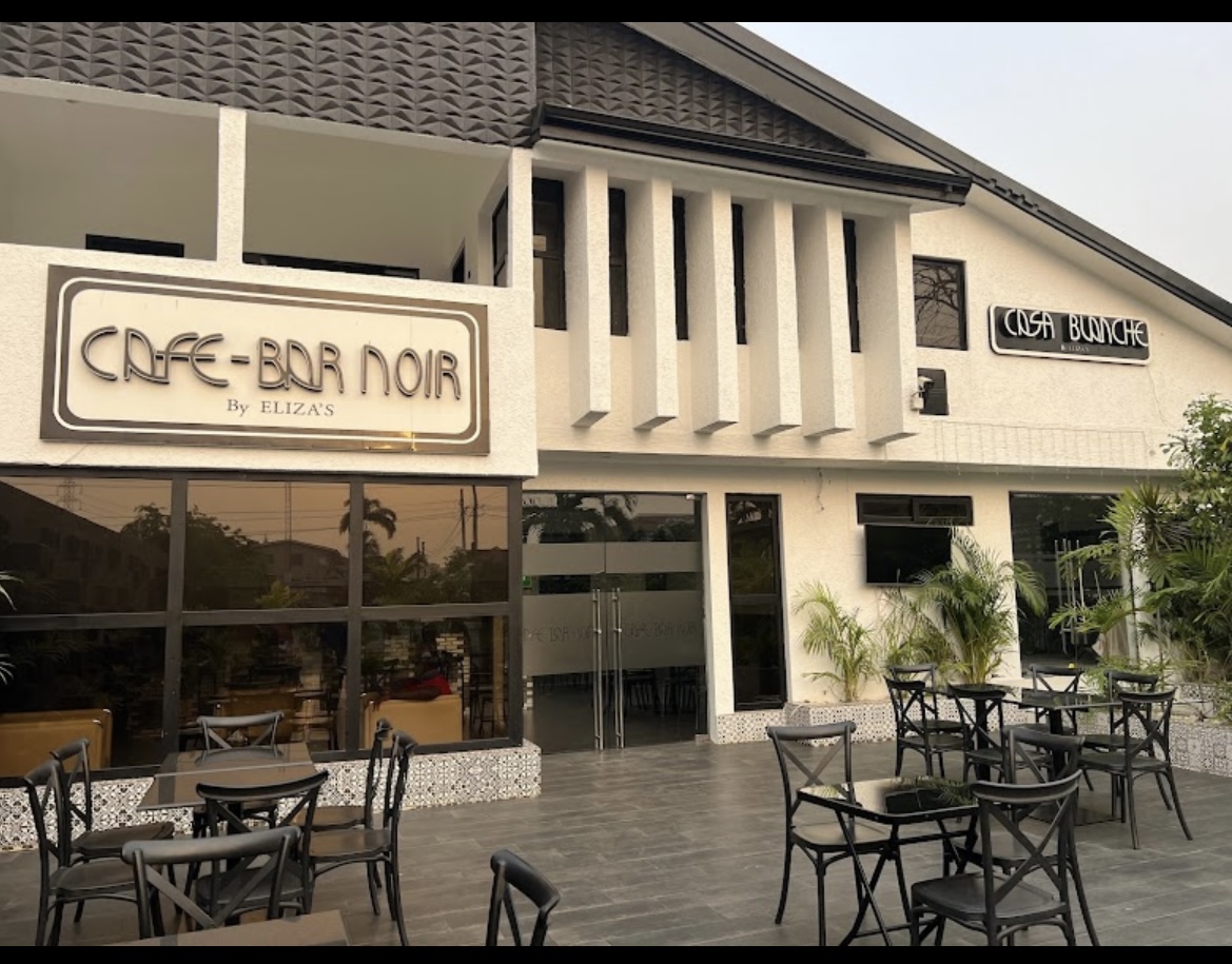 CAFE BAR NOIR
